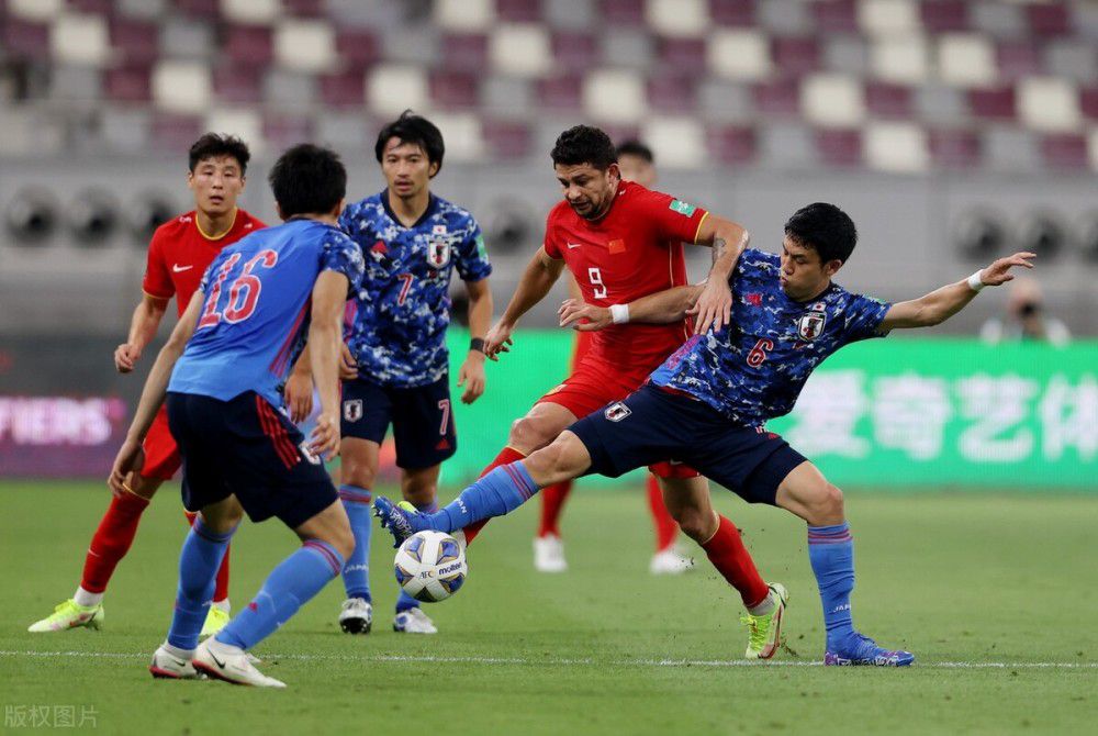 北京时间4:00欧冠A组第六轮，曼联主场迎战拜仁。